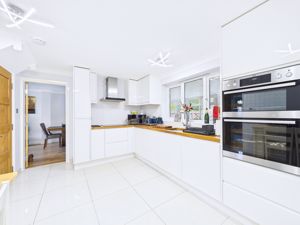 Photo 11- click for photo gallery